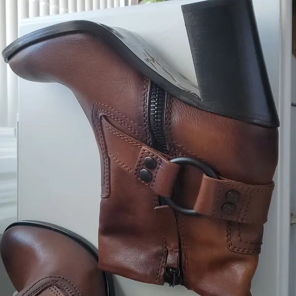 🔥❤️ Brand New‎ DIESEL size 9 Leather  Boots