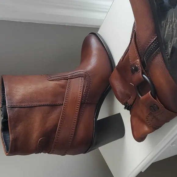 🔥❤️ Brand New‎ DIESEL size 9 Leather  Boots