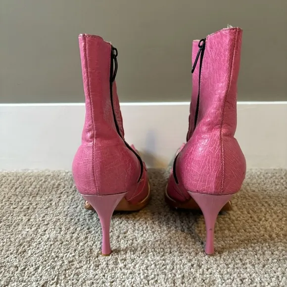 🎀 Custom Ostrich Pink Leather Boots - size 7​