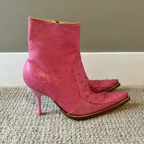 🎀 Custom Ostrich Pink Leather Boots - size 7​