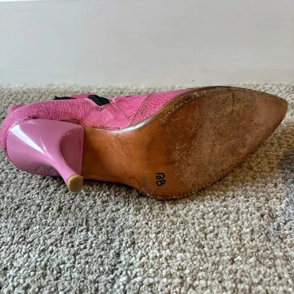 🎀 Custom Ostrich Pink Leather Boots - size 7​