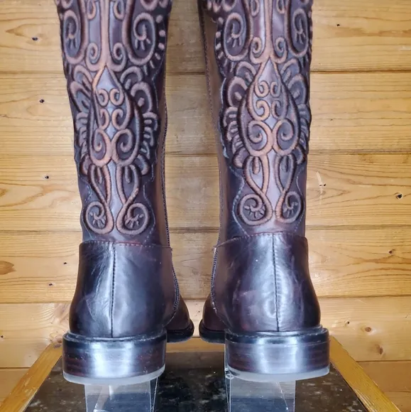 ❤️ Gianni Bini gorgeous embroidered design riding leather boots redwood …