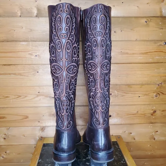 ❤️ Gianni Bini gorgeous embroidered design riding leather boots redwood …