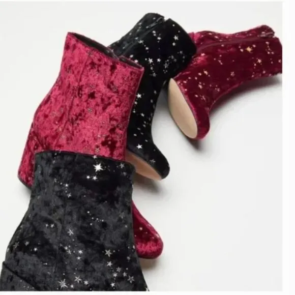 ⭐️ Margot Constellation Zodiac Stars Moon Hipster Hippie Peasant Velvet Boots