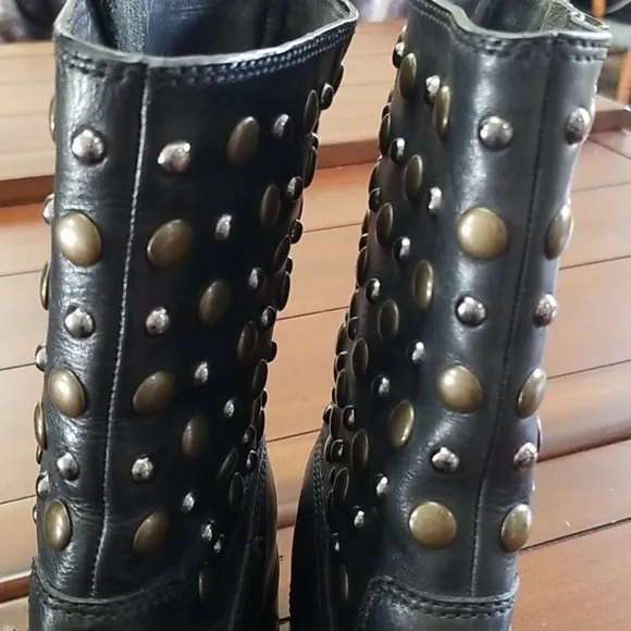 🖤 MK STUDDED BOOTS