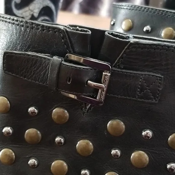 🖤 MK STUDDED BOOTS