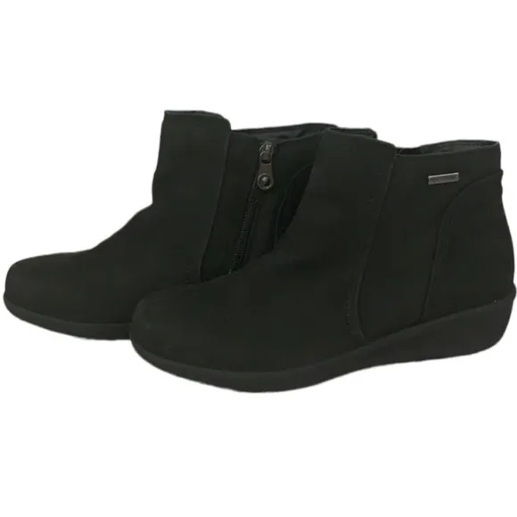 - NWOB Avalon Black Fairlee Leather Waterproof Fleece-lined Ankle Boot
