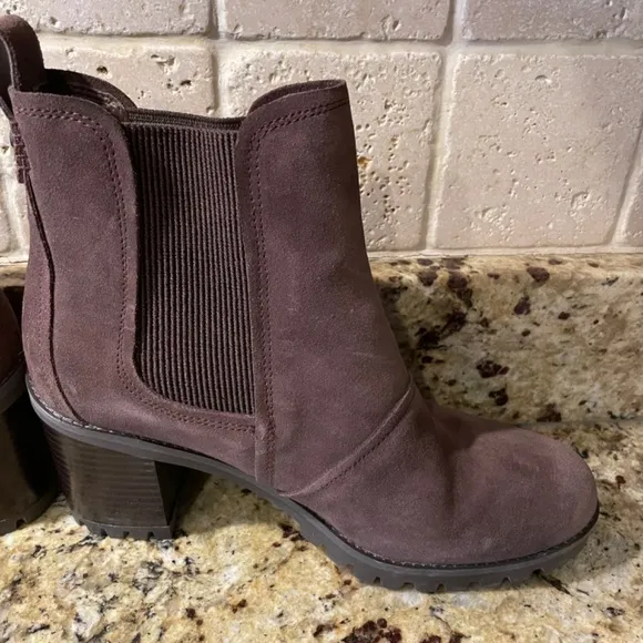 ❤️ UGG AUSTRALIA HAZEL ANKLE PINEWOOD SUEDE BOOTS SIZE 9