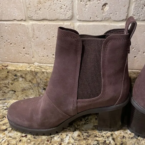 ❤️ UGG AUSTRALIA HAZEL ANKLE PINEWOOD SUEDE BOOTS SIZE 9