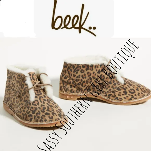 🆕⭐ Women's Beek at Anthropologie suede penguin shearling boots