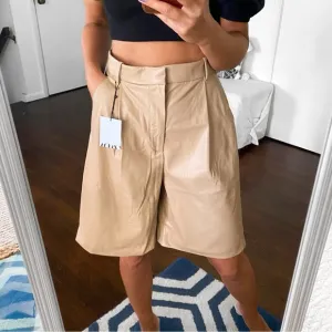 🍂 ZARA TAN FAUX LEATHER HIGH WAIST BERMUDA SHORTS!
