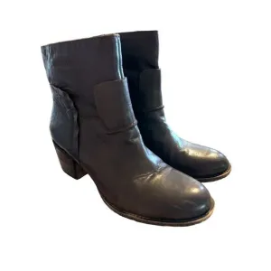 8.5 OTBT Brown Leather Urban Boots Booties Pull On Block Heel