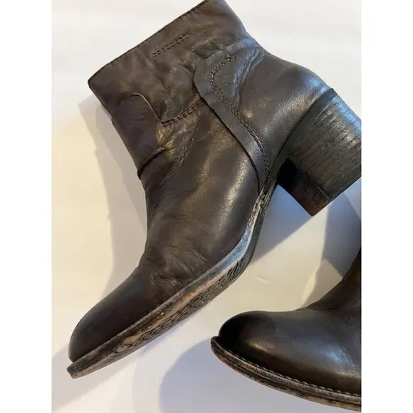 8.5 OTBT Brown Leather Urban Boots Booties Pull On Block Heel