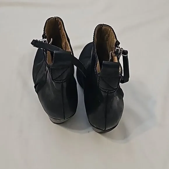 acne pistol boots in black 37