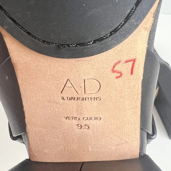 •AD &amp; DAUGHTERS• Black Leather Declann Braided Chunky Heel Boot Size 9.5