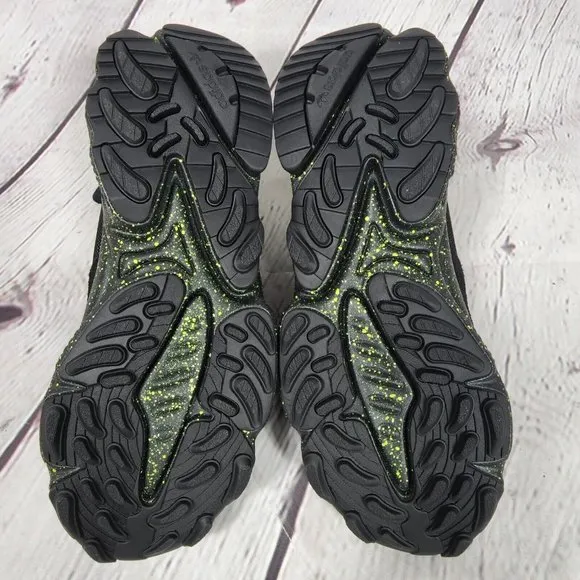 Adidas Men's Size 7 Black Green Originals Ozweego Hiking Boots Sneakers