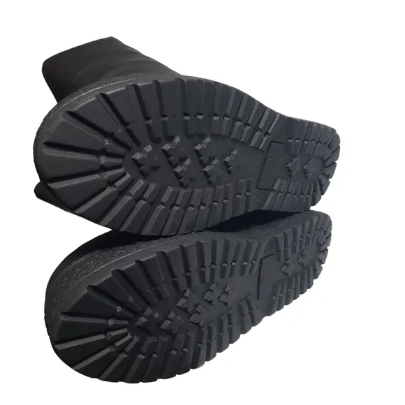 Adrienne Vittadini Piper Puff Black Waterproof Cold Weather Winter Boots Sz 6M