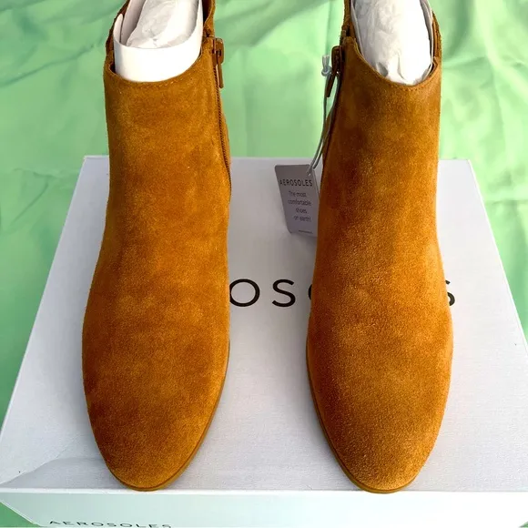 Aerosole, ankle boots, Tobacco Suede Women’s Shoe Bootie, Size 8