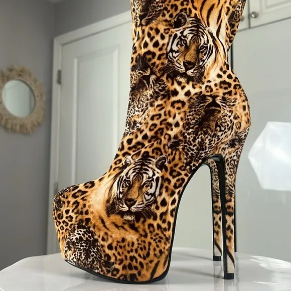 Alba Brown and Black Leopard Tiger Print High Heel Zip Up Boots Size 8