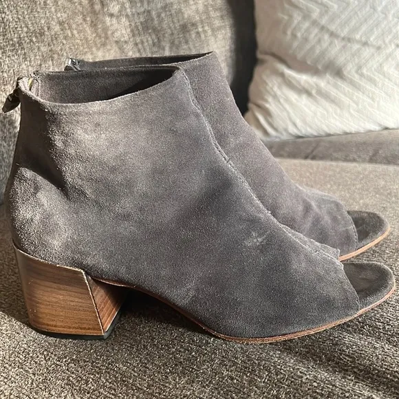 ALBERTO FERMANI SOLARA PEEP TOE SOFTY LAVAGNA ANKLE SUEDE BOOTS SIZE 36.5 US 6.5