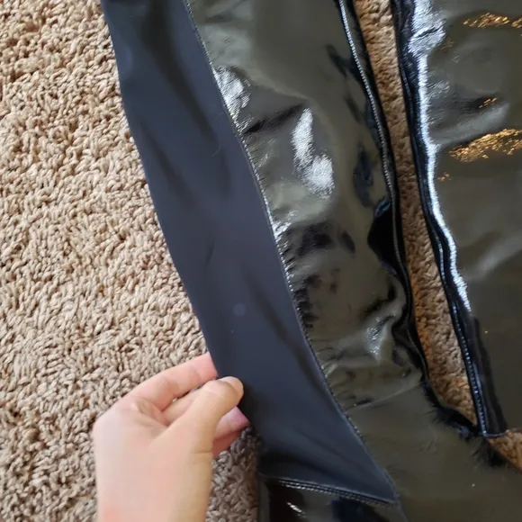 Aldo glossy leather knee high riding boots black 8.5