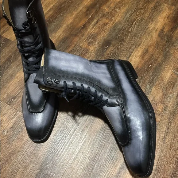 Alex 5IVE buck boots .  Grey in color with black patina