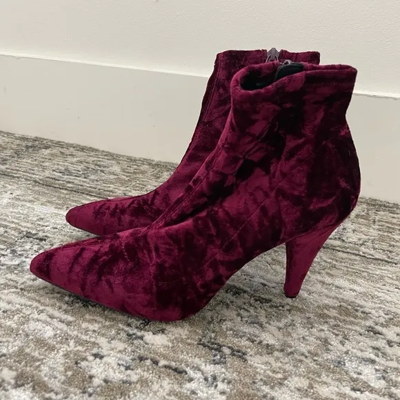 Alice   Olivia Crushed‎ Velvet Pointed Toe Boots Leather Sole Burgundy Size 37