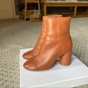 &amp; other stories Almond Toe Leather Ankle Boots