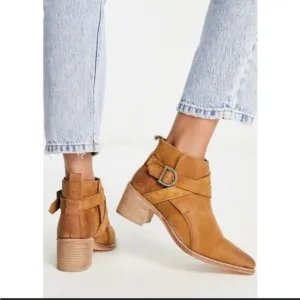&quot;Back Loop&quot; Pointed Boot by Free People Women's Size 41 EU/ 10 US Tan/Brown