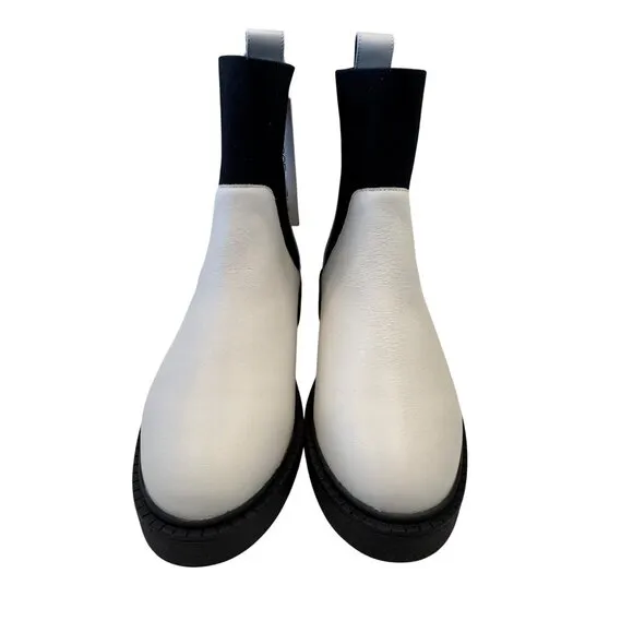 Andre Assous Violet Ivory/Black Size 6 M Women's Water Resistant Boot NWB