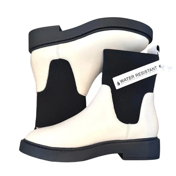 Andre Assous Violet Ivory/Black Size 6 M Women's Water Resistant Boot NWB