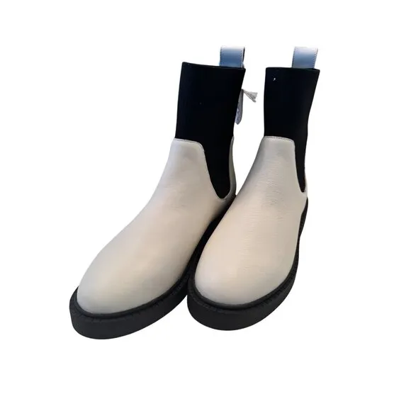 Andre Assous Violet Ivory/Black Size 6 M Women's Water Resistant Boot NWB