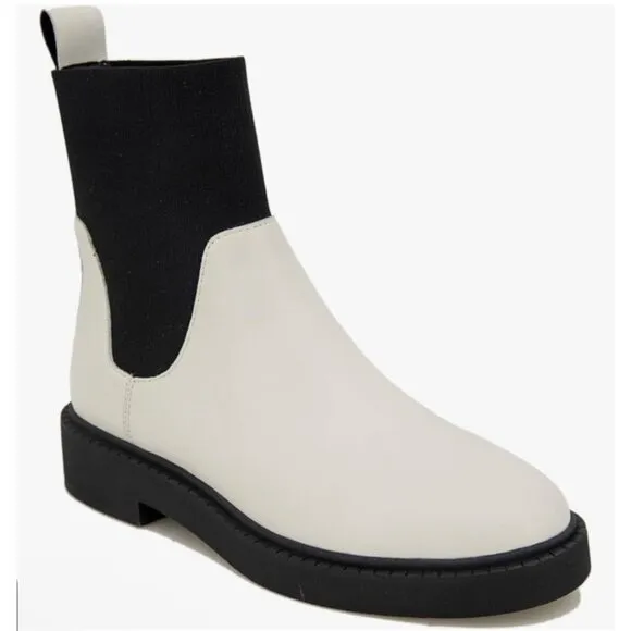 Andre Assous Violet Ivory/Black Size 6 M Women's Water Resistant Boot NWB