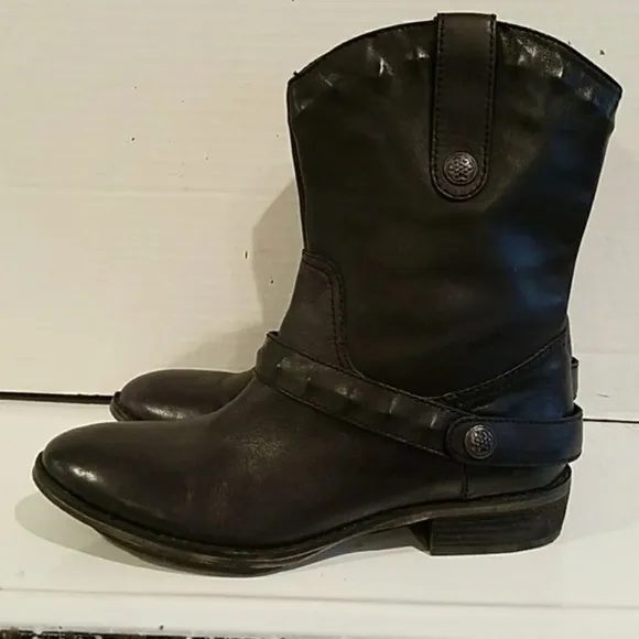 ANN TAYLOR LOFT BLACK LEATHER ANKLE‎ BOOTS