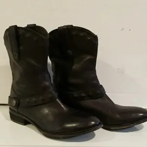 ANN TAYLOR LOFT BLACK LEATHER ANKLE‎ BOOTS
