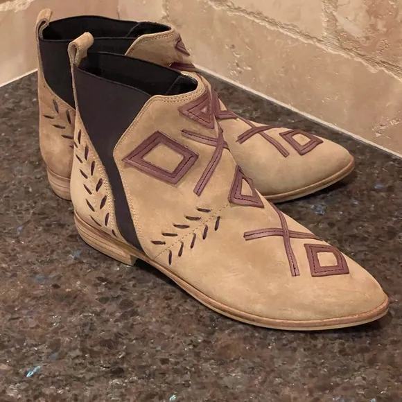 Anthropologie Howsty Sabah ankle boots