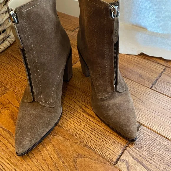 Anthropologie Nayra Schutz Zip Front Ankle Boots Size 8