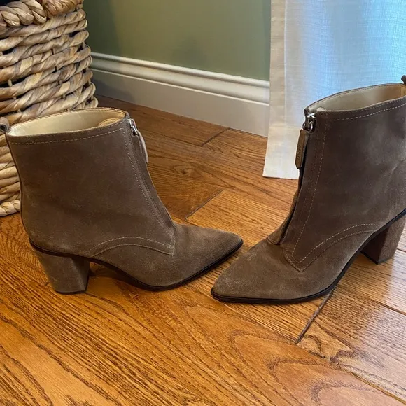 Anthropologie Nayra Schutz Zip Front Ankle Boots Size 8