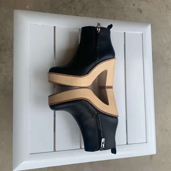 Antonio Melani black leather wood clog boots size 5.5 M