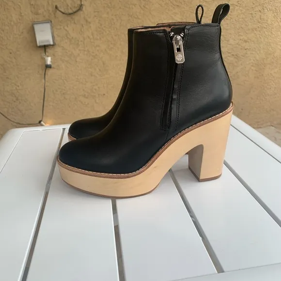 Antonio Melani black leather wood clog boots size 5.5 M