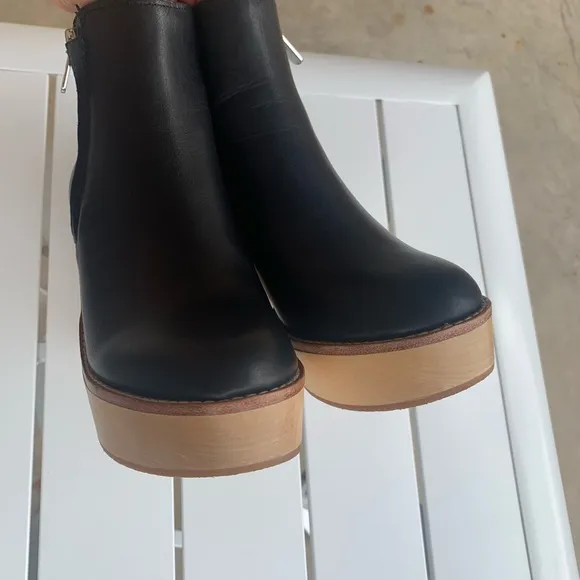 Antonio Melani black leather wood clog boots size 5.5 M