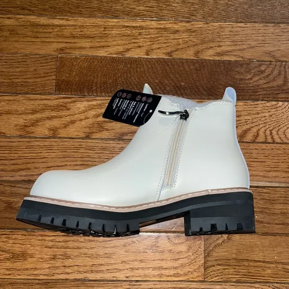 Aqua Diva Leather Waterproof Chelsea Boots White Womens EU Size 36