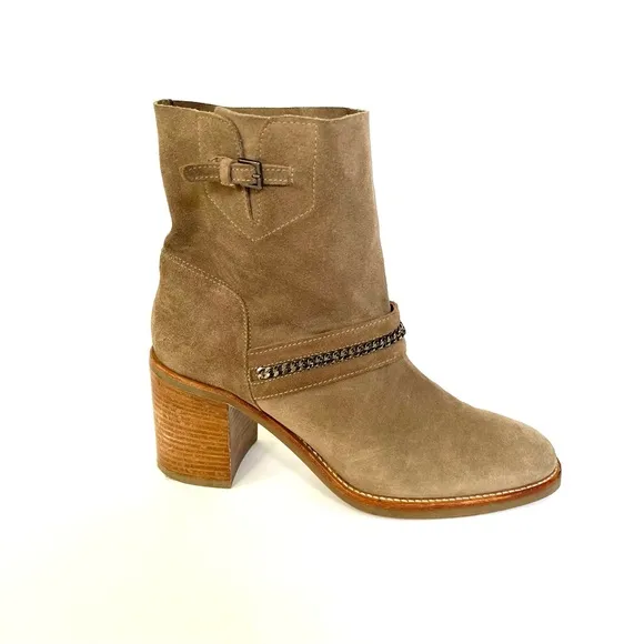 Aquatalia Elisha Suede Boots Chain Detail Pull On Chunky Stacked Heel Size 10