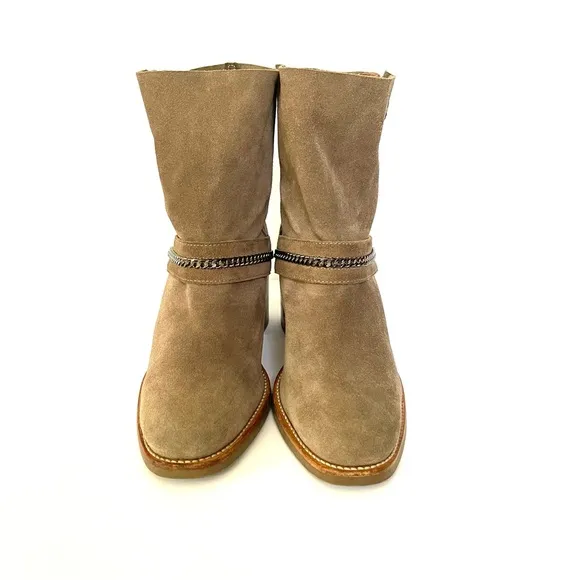 Aquatalia Elisha Suede Boots Chain Detail Pull On Chunky Stacked Heel Size 10