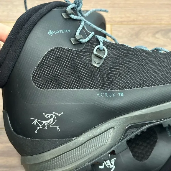 Arc'teryx Women's Acrux TR Gore-Tex Hiking Boots in Black - Size 9