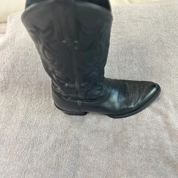 Ariat Black Cowboy Boots Sz: 9.5