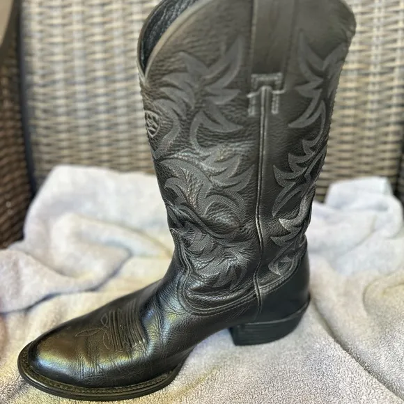Ariat Black Cowboy Boots Sz: 9.5