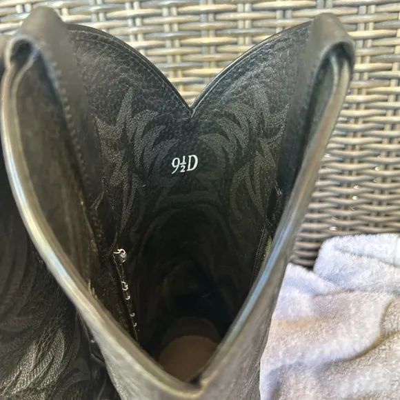 Ariat Black Cowboy Boots Sz: 9.5