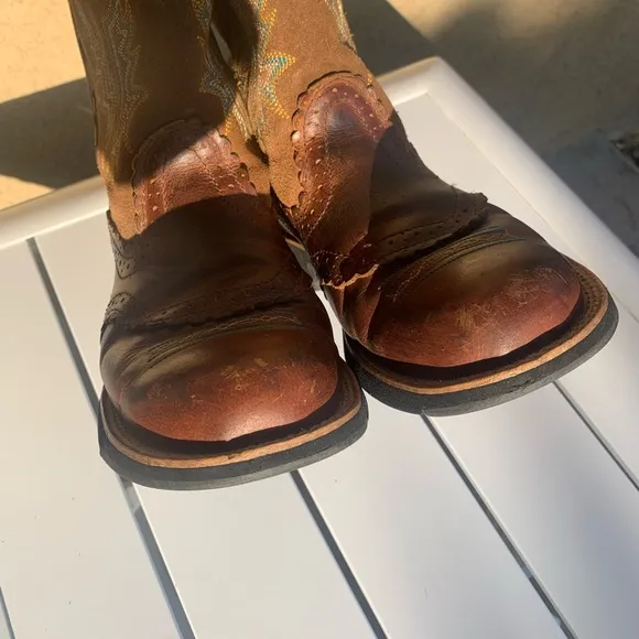 Ariat brown leather and suede western boots size 8B