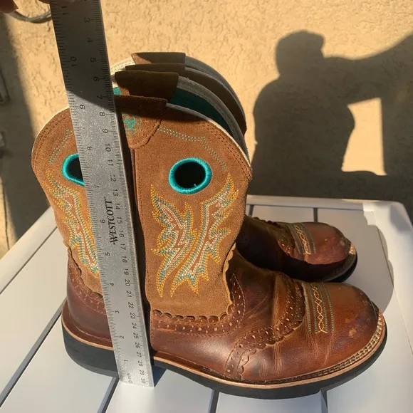 Ariat brown leather and suede western boots size 8B